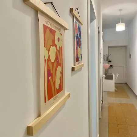 Domus Conte Rosso Apartment *