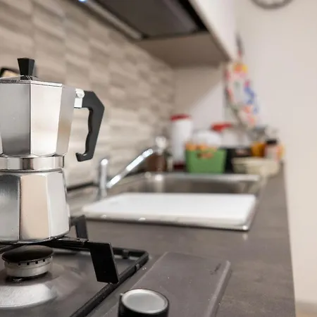 Domus Conte Rosso * روما