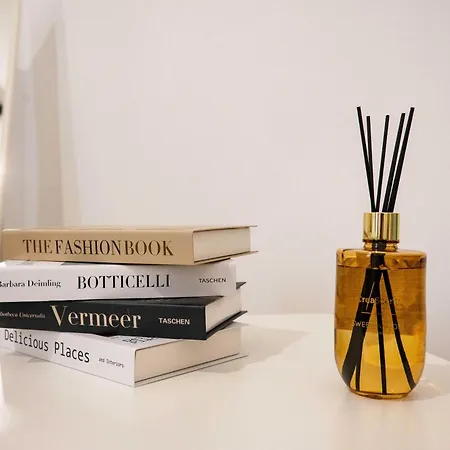 Domus Conte Rosso Apartman *