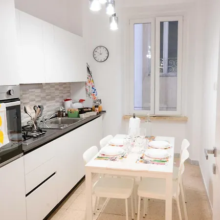 Domus Conte Rosso * Roma