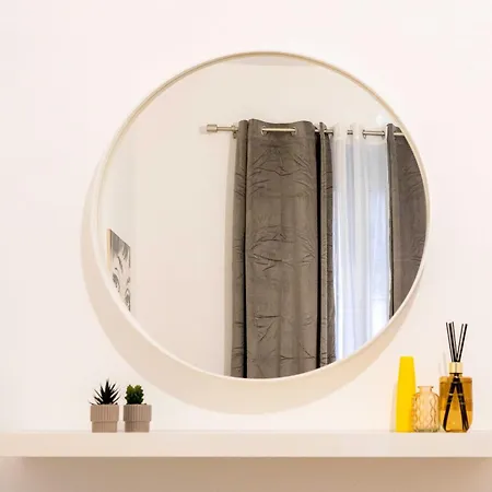 Domus Conte Rosso Apartment Rome